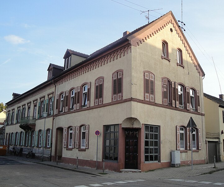 File:St.-Markus-Strasse 2 und 4 Speyer.jpg