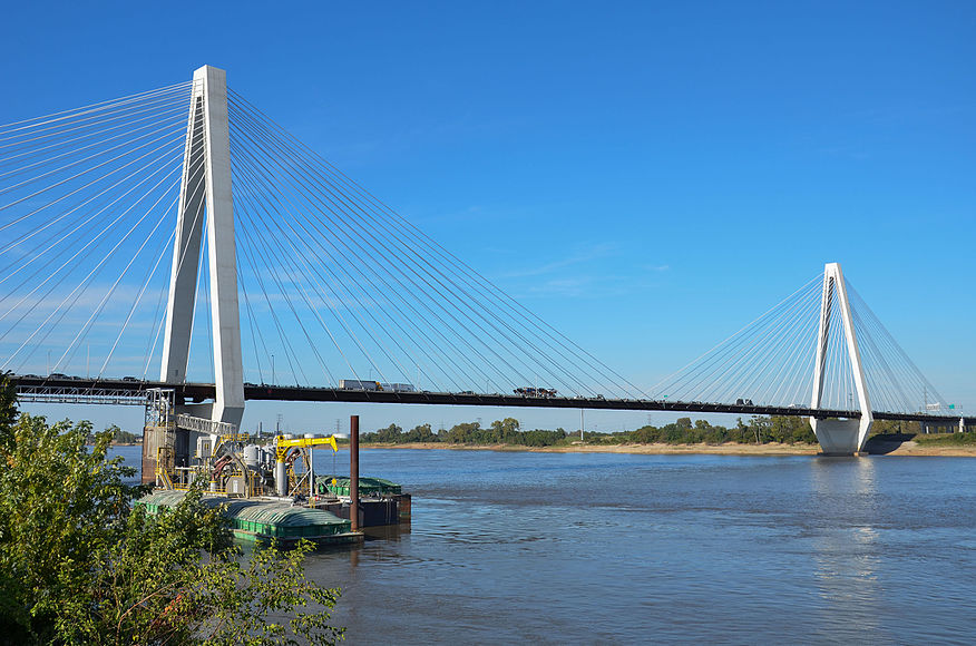 Puente conmemorativo de los veteranos de Stan Musial