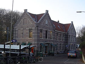 Bahnhof Overveen 2.JPG