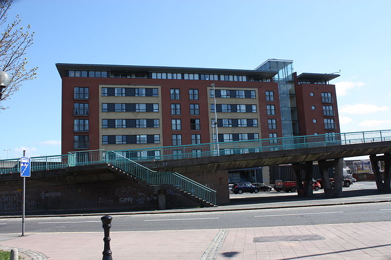 File:Station Street apartments, Belfast, April 2010 (01).JPG