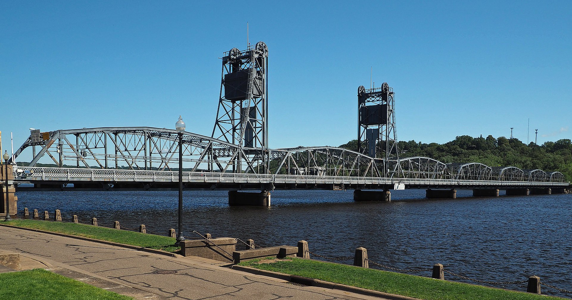 Stillwater Bridge 2017.jpg