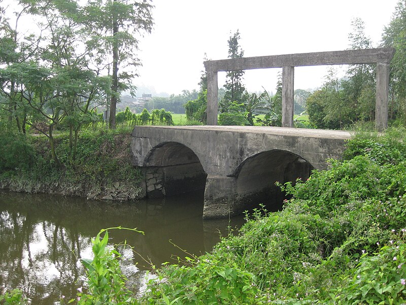 File:Sunning Railway Bridge.jpg