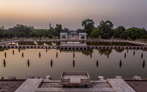 "Sunset_at_Faiz_Bakhsh_Tarrace_of_Shalimar_Gardens.jpg" by User:Muh.Ashar