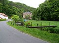 Čeština: Svatý Jan pod Skalou, okres Beroun. Potok Loděnice u čp. 28, 16. English: Svatý Jan pod Skalou, Beroun District, Central Bohemian Region, Czech Republic. Loděnice river along houses no. 28, 16. Camera location 49° 58′ 18.6″ N, 14° 07′ 43.5″ E    View all coordinates using: OpenStreetMap