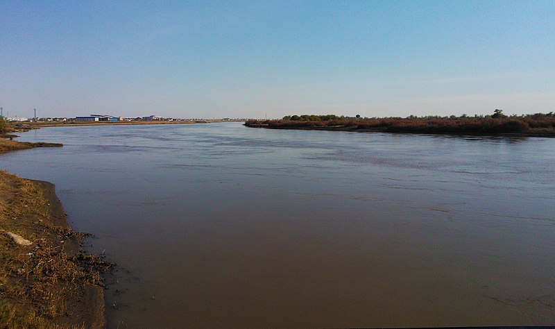 File:Syr Darya river.jpg