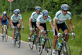 Team Bianchi tijdens de Ronde van Duitsland in 2002