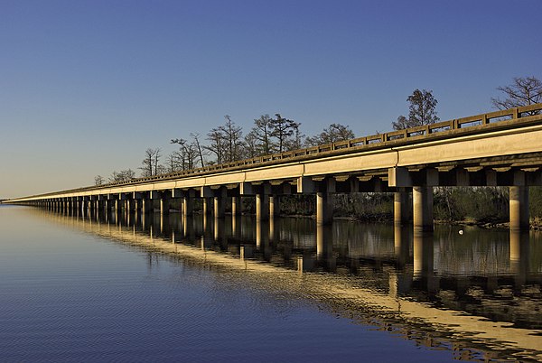 I-10 running west of New Orleans, spanning the Bonnet Carre Spillway at Lake Pontchartrain