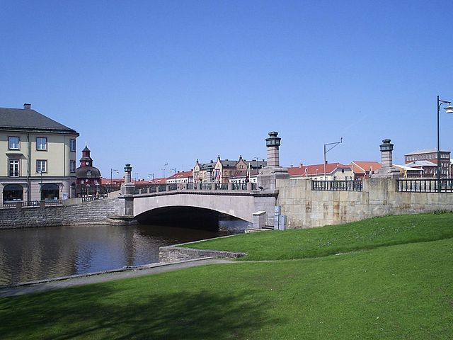 Ponte sobre o rio Lidan