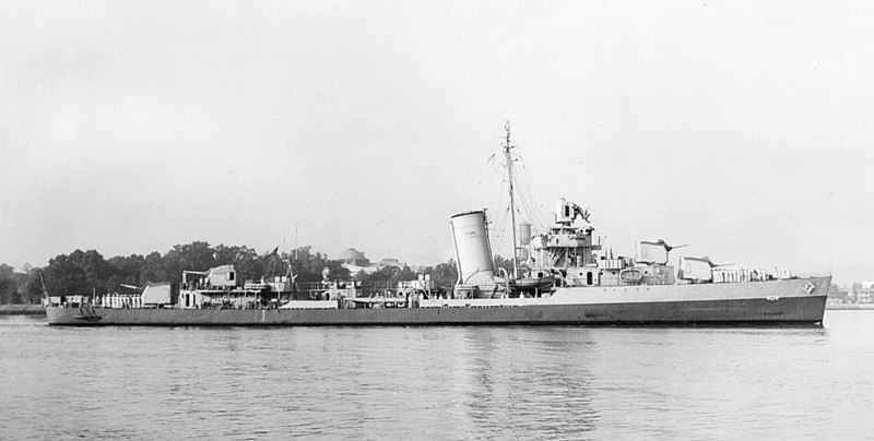 File:USS Rhind (DD-404) underway in September 1942.jpg