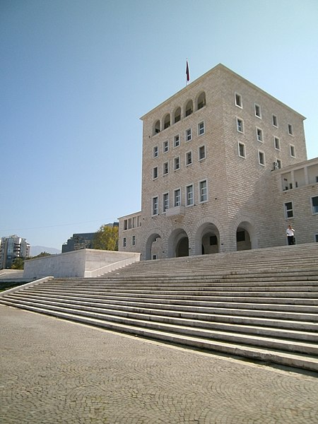 File:Universiteti i Tiranes.JPG