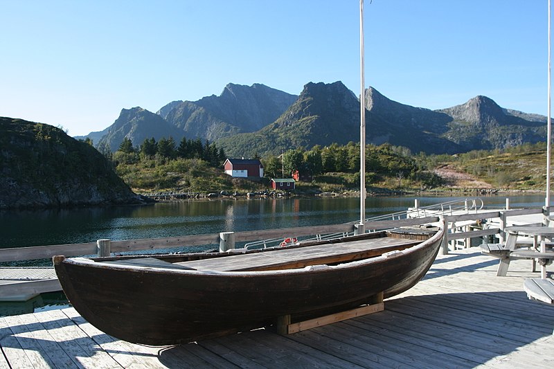 File:Vågan, Norway - panoramio (6).jpg