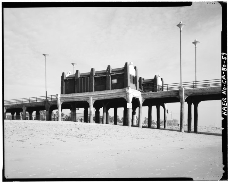 File:VIEW OF NEPTUNE'S LOCKER, NORTHWEST SIDE AND SOUTHWEST REAR, LOOKING EAST FROM BEACH - Huntington Beach Municipal Pier, Pacific Coast Highway at Main Street, Huntington Beach, HAER CAL,30-HUBE,1-59.tif