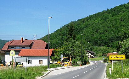 How to get to Vrzdenec with public transit - About the place