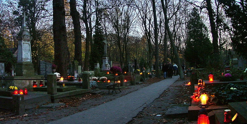 File:Warsaw Powazki 2007 11 02 20a.JPG