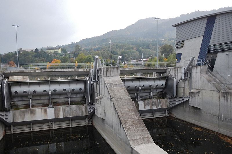 File:Wasserkraftwerk an der Mur in Leoben - panoramio.jpg