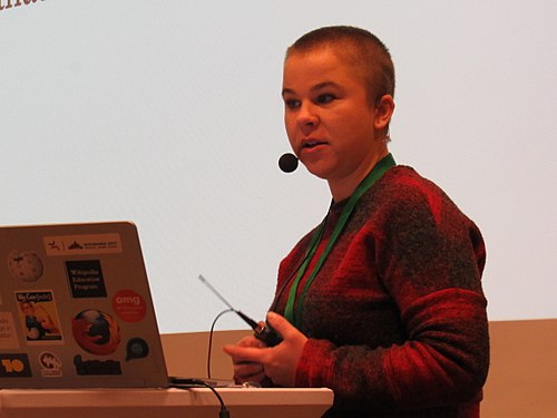 Sabine Rønsen, former intern from Oslo Metropolitan University, during her Lightning talk at Wikimedia Diversity Conference 2017