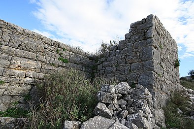 Αρχαία Λιμναία, νότια πλευρά - panoramio - Spiros Baracos (1).jpg