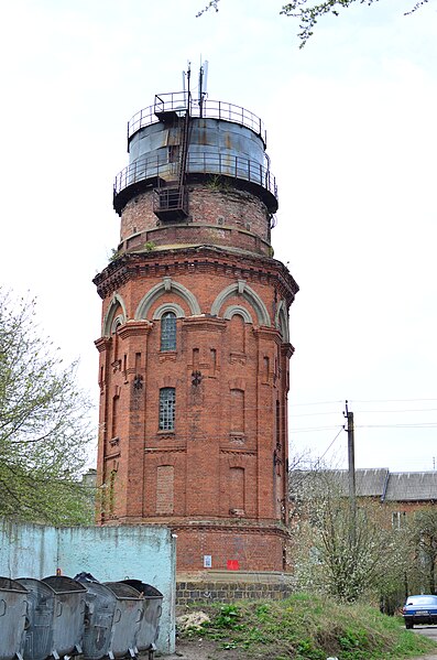 Fichier:Водонапорная башня по улице Гастелло в Хмельницком. Фото 4.jpg