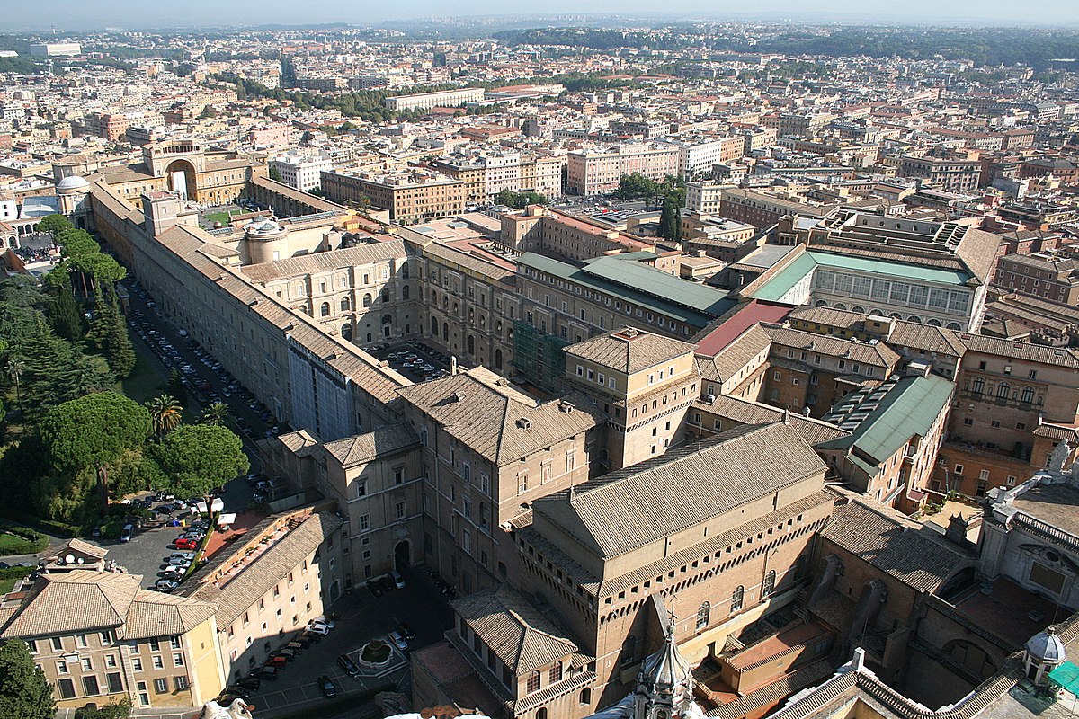 File:0 Chapelle Sixtine - Palais du Belvédère et Musées du Vatican.JPG -  Wikimedia Commons