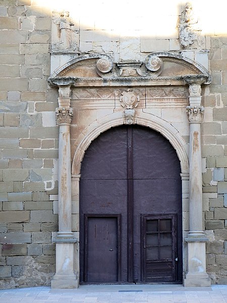 File:10 Santa Maria de Linyola, portal.JPG
