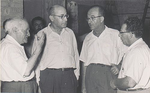מימין לשמאל: לוי אשכול, פנחס ספיר, דוד בן-גוריון, 1956
