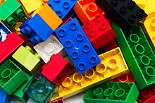 físicamente Cantidad de dinero Acorazado LEGO (empresa) - Wikipedia, la enciclopedia libre