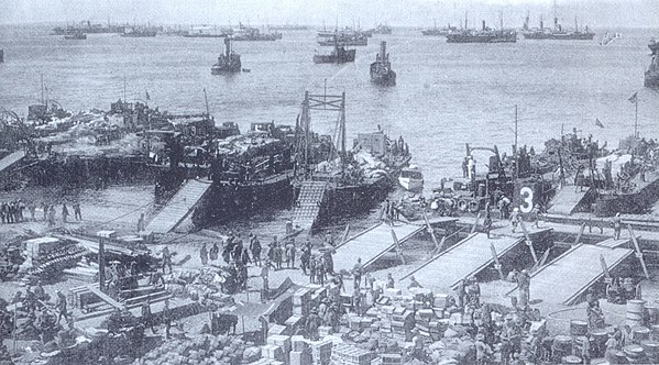 Spanish troops landing supplies at Cebadilla beach