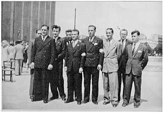 Membres de Section motorisée du XVIe en 1946.