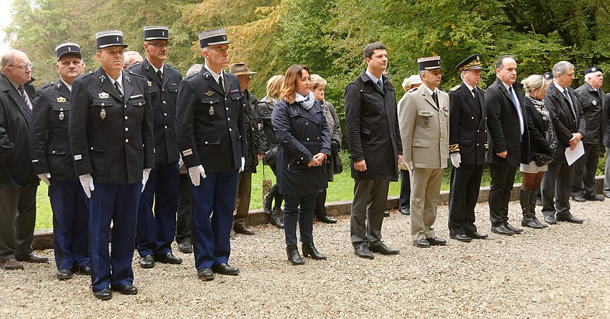 Maryline Morallet, conseillère départementale, Florian Bouquet, président du conseil départemental, Frédéric Sabia, colonel, commandant de la place de Belfort, Joël Dubreuil, secrétaire général de la préfecture du Territoire de Belfort, Michel Zumkeller, député-maire de Valdoie, Marie-France Céfis, conseillère départementale.