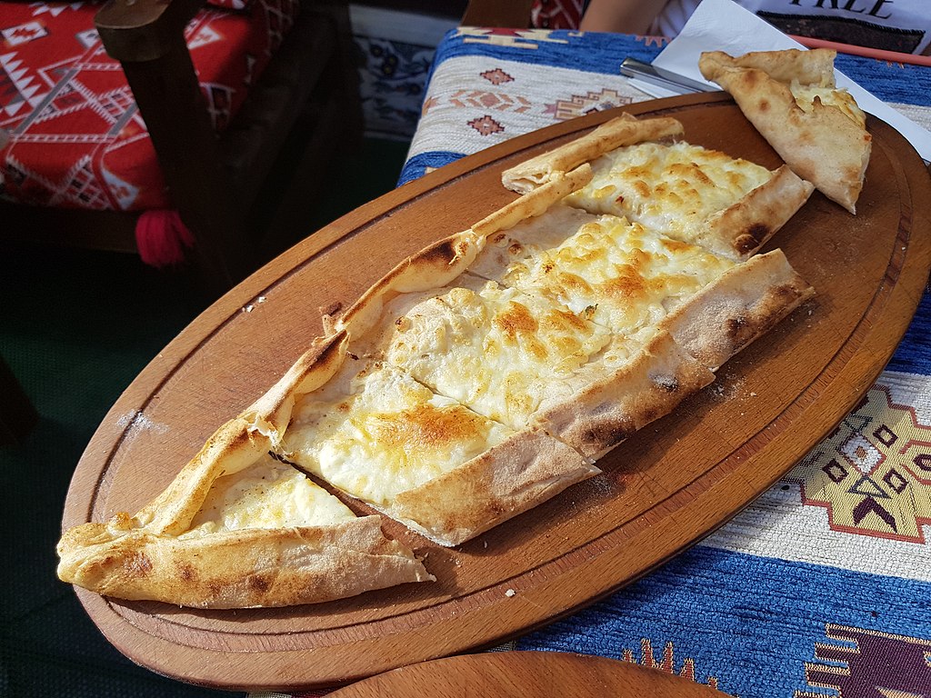 2019-07-27 Turkish pide with cheese at Istanbul restaurant
