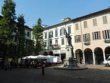 Piazza del Podestà nel centro storico