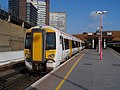 La rame Class 375/9 Electrostar Southeastern n° 375909 à London Bridge.