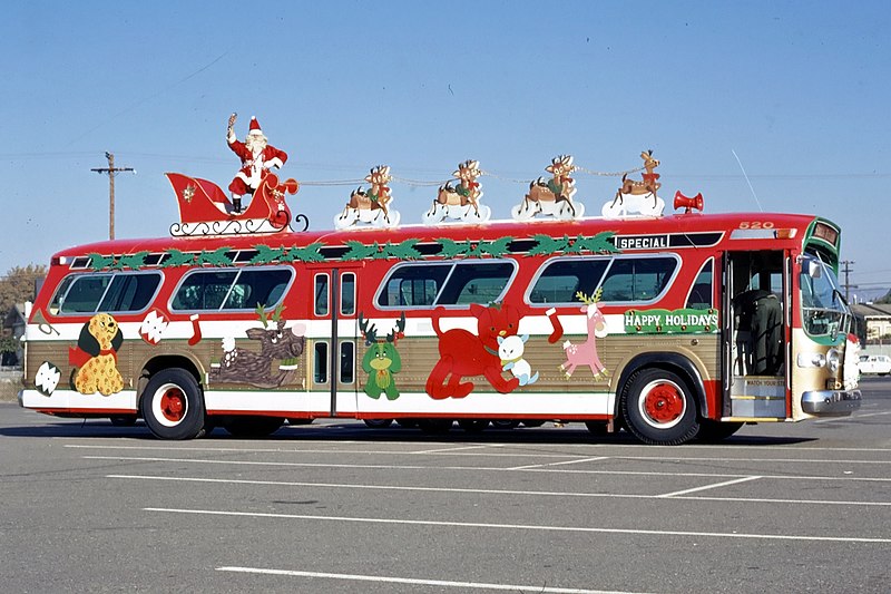 File:AC Transit 520, GM New Look Santa ACT010 (11177887674).jpg