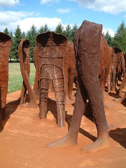 Nierozpoznani ("The Unrecognised Ones") (2002) in the Cytadela park, Poznań, Poland (whole installation)