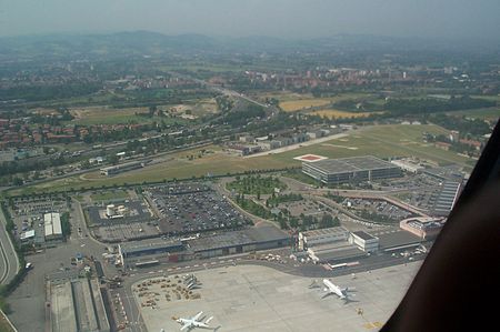 Sân_bay_Bologna