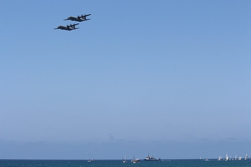 File:Air Force Fly By on Tel Aviv Beach 2018 IMG 7793.JPG