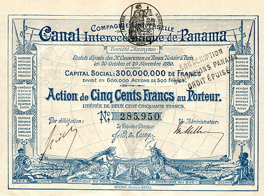 Ação de 500 francos ao portador do Canal do Panamá emitida em 20/29 de novembro de 1880 com a assinatura impressa de Ferdinand de Lesseps. Lesseps foi um diplomata francês e, posteriormente, desenvolvedor do Canal de Suez, que em 1869 uniu os mares Mediterrâneo e Vermelho. Ele tentou repetir esse sucesso com a tentativa de construir um canal no Panamá no nível do mar durante a década de 1880, mas o projeto foi devastado por epidemias de malária e febre amarela na área, além de ter sido afetado por problemas financeiros, e o planejado Canal do Panamá de Lesseps nunca foi concluído. (definição 4 180 × 3 112)