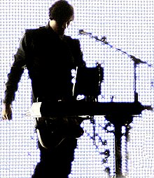 Cortini performing with Nine Inch Nails in 2007