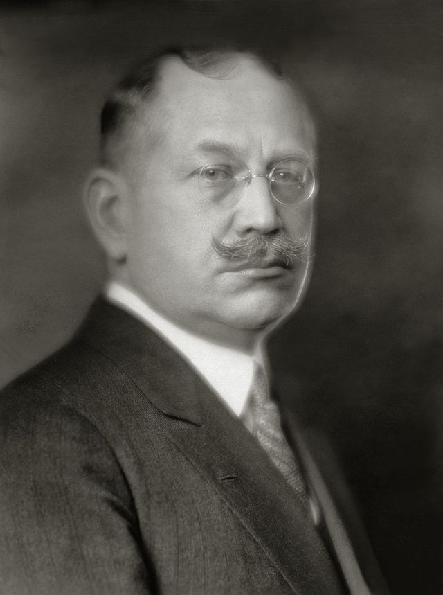 File:Alexander A. Maximow 1874-1928.jpg - Wikimedia Commons