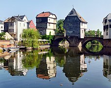 Alte Nahebrücke (c. 1300) supports buildings on its piers