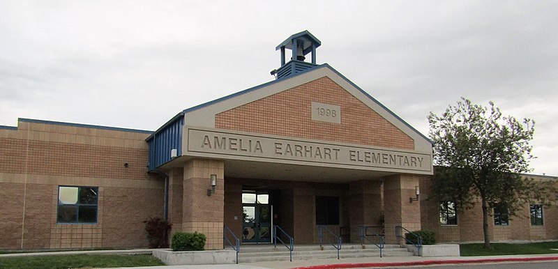 File:Amelia Earhart Elementary (35147497396).jpg