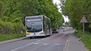 Bus de la ligne 13 en direction de Cagny (173).