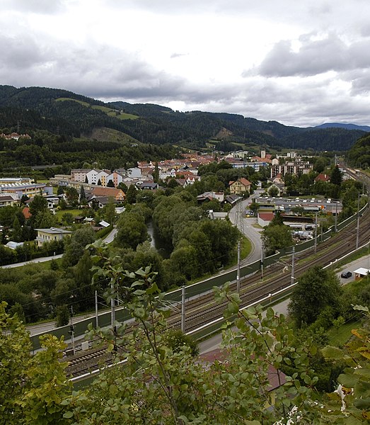 File:Ansicht von Kindberg vom Kalvarienberg.jpg