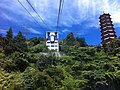 Pemandangan gondola Awana Skyway menghampiri stesen tengah Chin Swee.