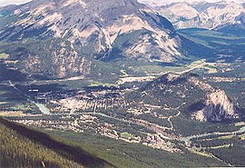 Banff از گوگرد Mtn 2004.jpg