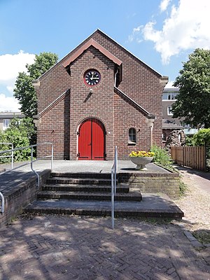 Boekel kapel achter kerk.JPG