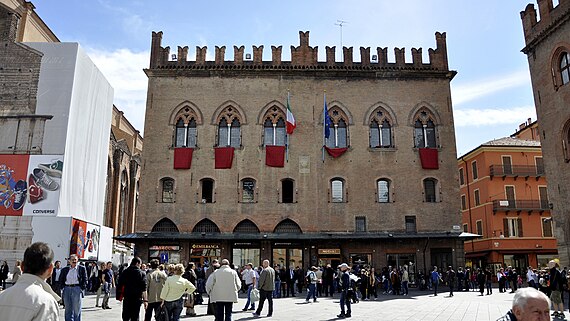 Palazzo dei Notai facing piazza Maggiore Bologna Piazza Maggiore Palazzo dei Notai 25-04-2012 14-17-50.JPG