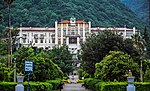 Bonyad-e Pahlavi Hotel