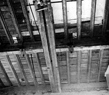 A split beam supporting the second floor under Margaret Truman's Sitting Room, 1949 Broken Beam under Margaret Truman's Sitting Room-ca.-1949.jpg