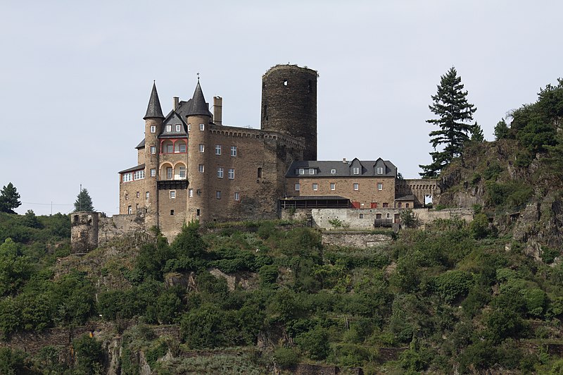 File:Burg-Katz-JR-E-519-2010-08-10.jpg